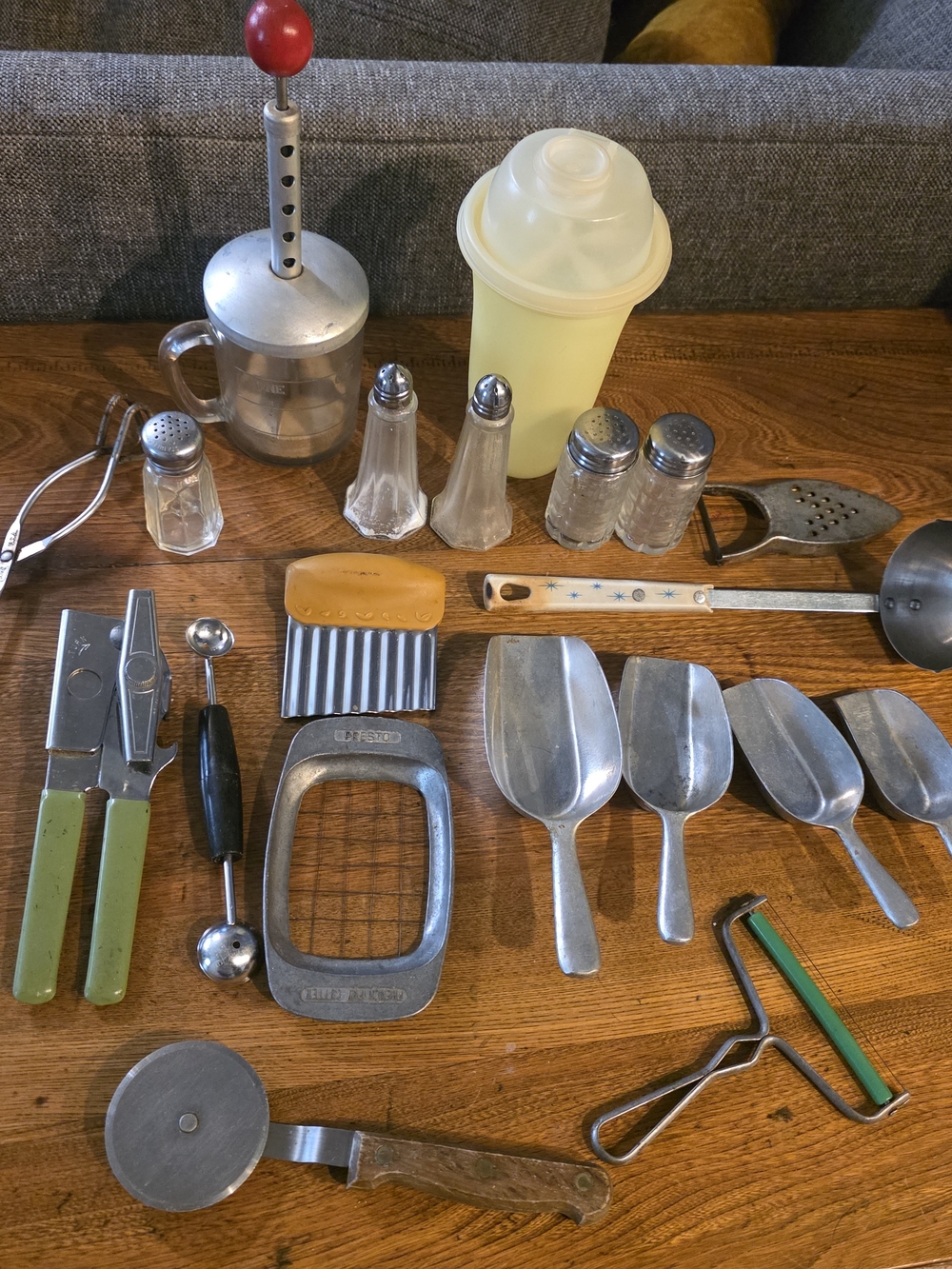 Vintage Mid-Century Kitchen Utensils Mega Lot (16 Pcs) - MCM Farmhouse Decor